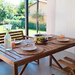 Konukevi The Yard Place 3*
