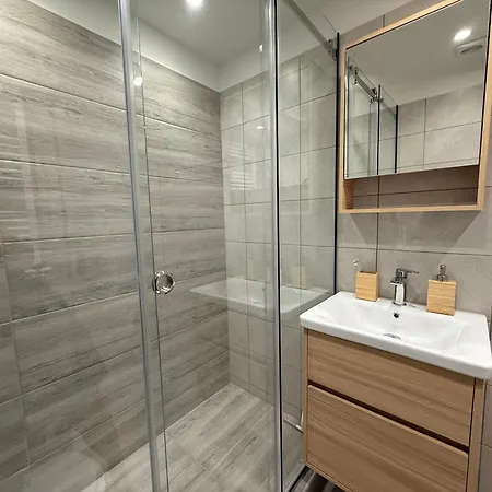 The Yard Place Zaháro