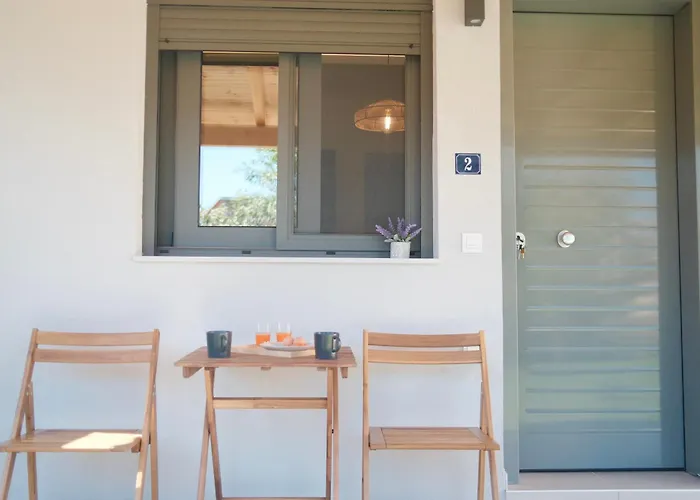 בית הארחה The Yard Place 3*